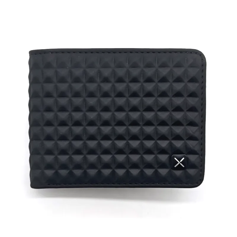 남성용 피라미드 프로젝션 PU 이중 지갑 표면의 균열은 노화 또는 부적절한 유지 관리의 자연스러운 결과입니까?